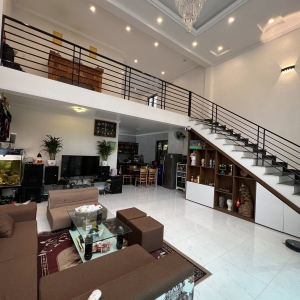 BÁN NHÀ GÁC LỬNG HIỆN ĐẠI - TRUNG TÂM MINH KHAI - MẶT TIỀN RỘNG HƠN 6M